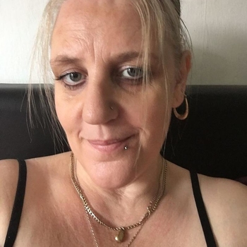54 jarige vrouw zoekt contact voor sex in Leersum, Utrecht