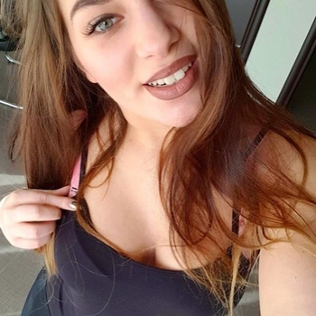 21 jarige vrouw zoekt seksueel contact in Flevoland