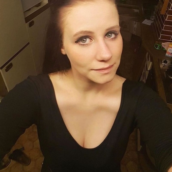 33 jarige vrouw zoekt man in Dinteloord (Noord-Brabant)