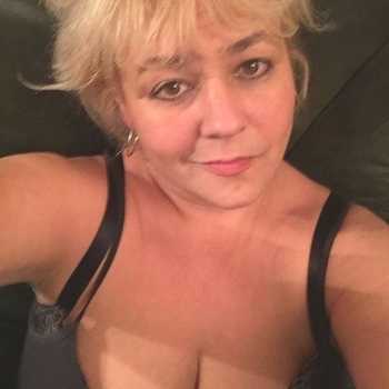 Jeni (54) uit Limburg