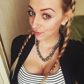 Contact met beb, 25 jarige Vrouw uit Zuid-Holland