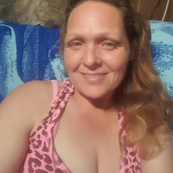 carola (56) uit West-vlaanderen