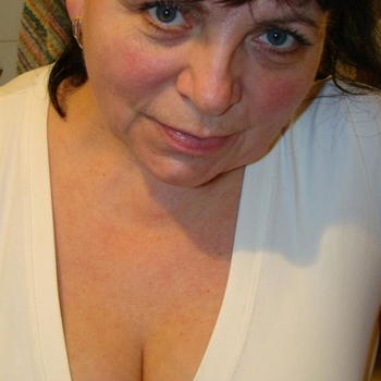 Vrouw (64) wilt sex in Limburg