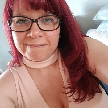 47 jarige vrouw uit Swifterband zoekt sex