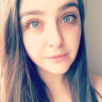 23 jarige vrouw zoekt contact voor sex in Hemiksem, Antwerpen