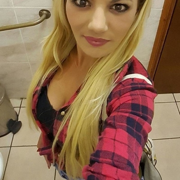 Lourde, 31 jarige vrouw zoekt sex in Drenthe