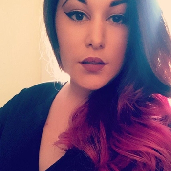 28 jarige Vrouw wilt sexcontact