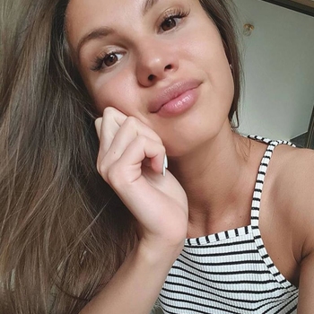 Contact met Blessie, 23 jarige Vrouw uit Limburg