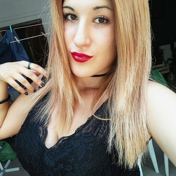 21 jarige vrouw zoekt contact voor sex in Brugge, West-vlaanderen