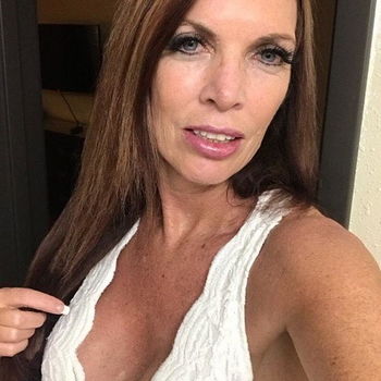 Cherryll, 61 jarige vrouw wilt sex