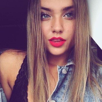 Sweetmelo (24) uit Antwerpen