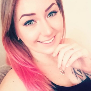 PinkyBrown, vrouw (27 jaar) wilt flirtcontact met man in Flevoland