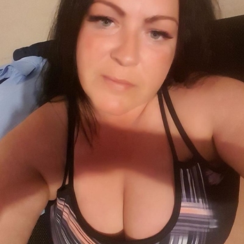 47 jarige vrouw uit Utrecht zoekt man. Wil jij een sexdate met DirtyDina? Maak snel je profiel gratis aan en maak contact!