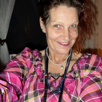 Sexdate met Sjannie, een geile 67 jarige vrouw uit Noord-Brabant