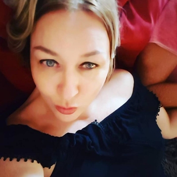 Contact met Emmelys, 41 jarige Vrouw beschikbaar in Oost-vlaanderen
