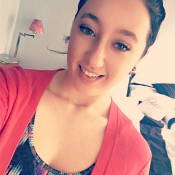 Naatje, vrouw (24 jaar) wilt contact in Friesland