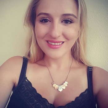 26 jarige vrouw zoekt contact voor sex in Tilburg, Noord-Brabant