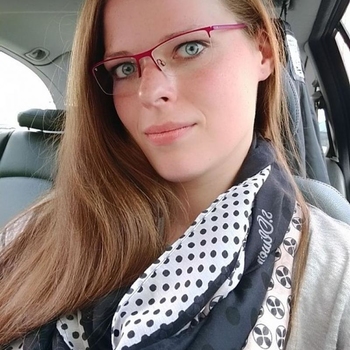 WatNuDan, vrouw (32 jaar) wilt contact in Zuid-Holland