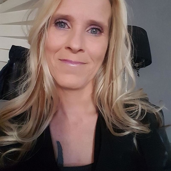 SingleSandra, vrouw (47 jaar) wilt contact in Zuid-Holland