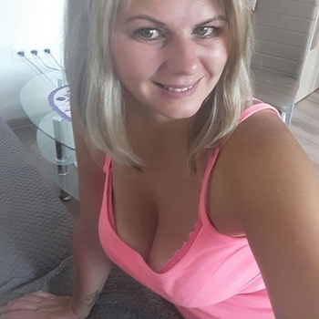 Sex met Livan, meld je gratis aan en maak snel geil contact