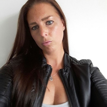 Robien, vrouw (43 jaar) wilt contact in Noord-Brabant