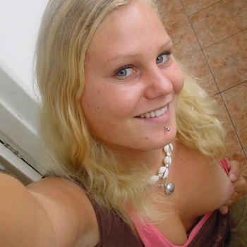 FannyFan, vrouw (22 jaar) wilt contact in Gelderland