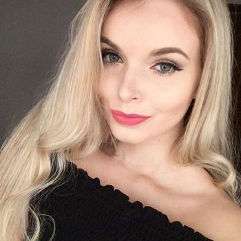 Jerra (26) uit IJzendijke (Zeeland) wilt afspreken voor sex