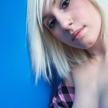 Jacey (28) uit Luxemburg