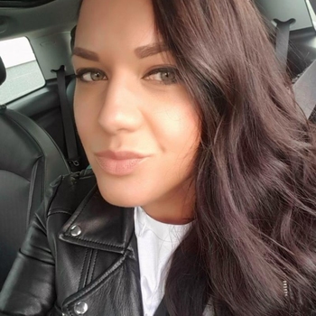 Nikitah, vrouw (29 jaar) wilt contact in Gelderland