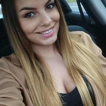 Philisa, vrouw (27 jaar) wilt contact in Limburg