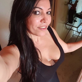 Sex met CuckoldHanny, meld je gratis aan en maak snel geil contact