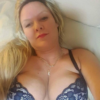 41 jarige vrouw zoekt seksueel contact in Zuid-Holland
