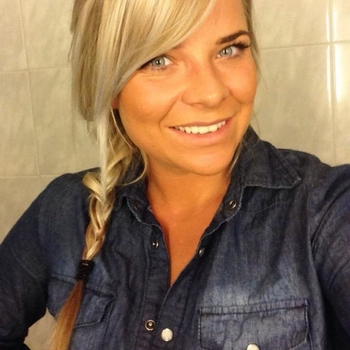 Tira (44) uit Groningen