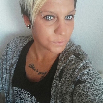 Lunara, vrouw (42 jaar) wilt contact in Noord-Brabant