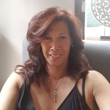 Leonike, vrouw (48 jaar) wilt contact in Friesland