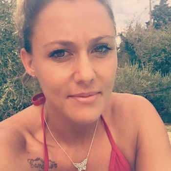 Miesha, vrouw (32 jaar) wilt contact in Zuid-Holland