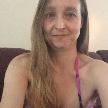 Zin in een date met deze 52 jarige vrouw? Benader PatriciaP vandaag nog in de chat!