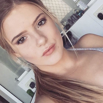 Billetje, vrouw (23 jaar) wilt contact in Zuid-Holland