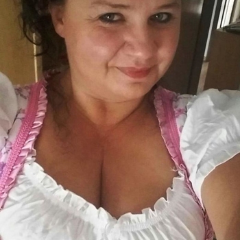 63 jarige vrouw uit Noord-Holland zoekt man. Wil jij een sexdate met Trudie? Maak snel je profiel gratis aan en maak contact!