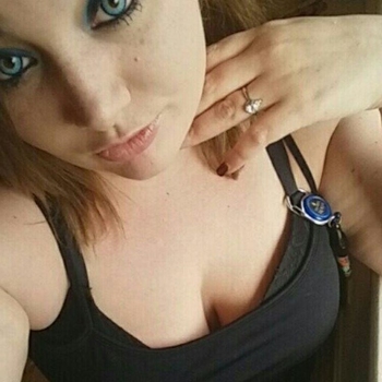 blueeyesg, vrouw (26 jaar) wilt contact in Limburg