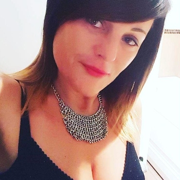 44 jarige vrouw uit Gelderland zoekt man. Wil jij een sexdate met Loes_Anne? Maak snel je profiel gratis aan en maak contact!