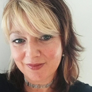 49 jarige vrouw, Gea44 zoekt sexcontact met man in Friesland