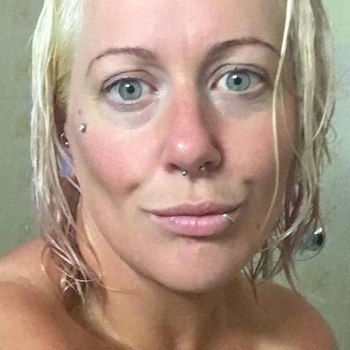 Danieka, vrouw (48 jaar) wilt contact in West-vlaanderen