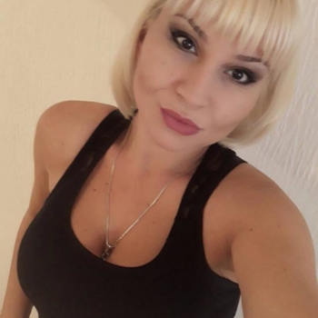 Shaamily, 25 jarige vrouw zoekt sex in Limburg