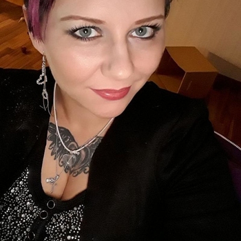 Mora (41) uit Zuid-Holland