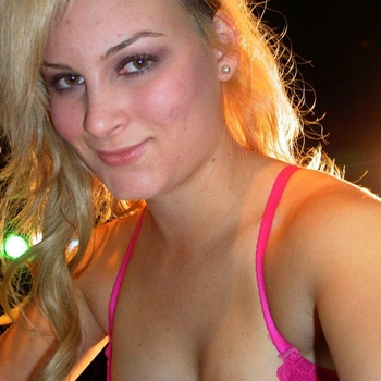  Violetta , 32 jarige vrouw zoekt sex in Overijssel