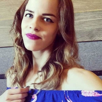 22 jarige vrouw zoekt seksueel contact in Noord-Brabant