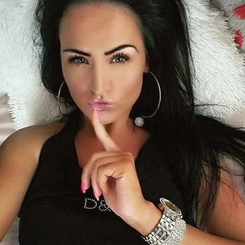 31 jarige Vrouw uit Lutjebroek wilt sex