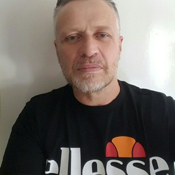 Contact met HelemaalAlleen, 52 jarige Man beschikbaar in Zuid-Holland